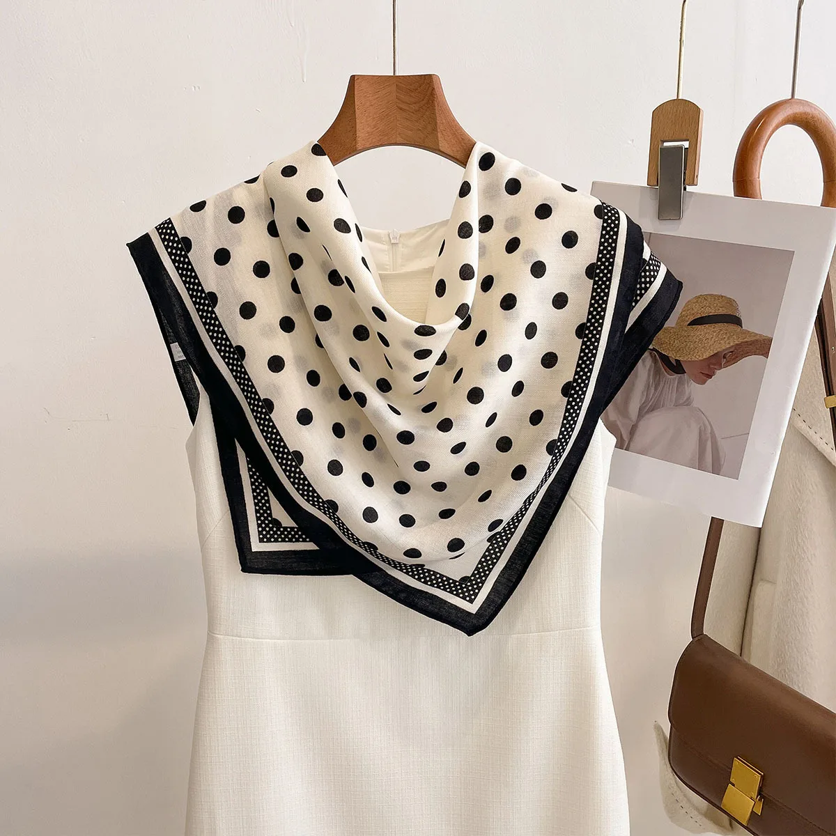Luxury Polka Dot Printed Squar - Silk Neck Scarf recension och pris