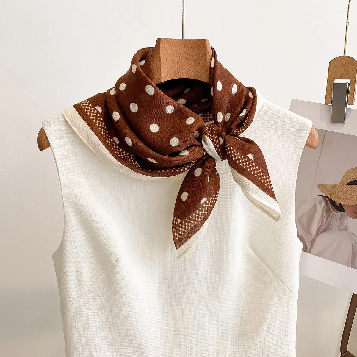Luxury Polka Dot Printed Squar - Silk Neck Scarf recension och pris