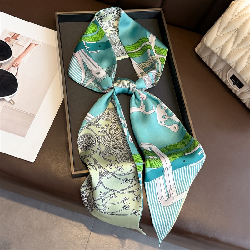 Women's Double-sided Print Sil - Ascot Neck Scarf recension och pris