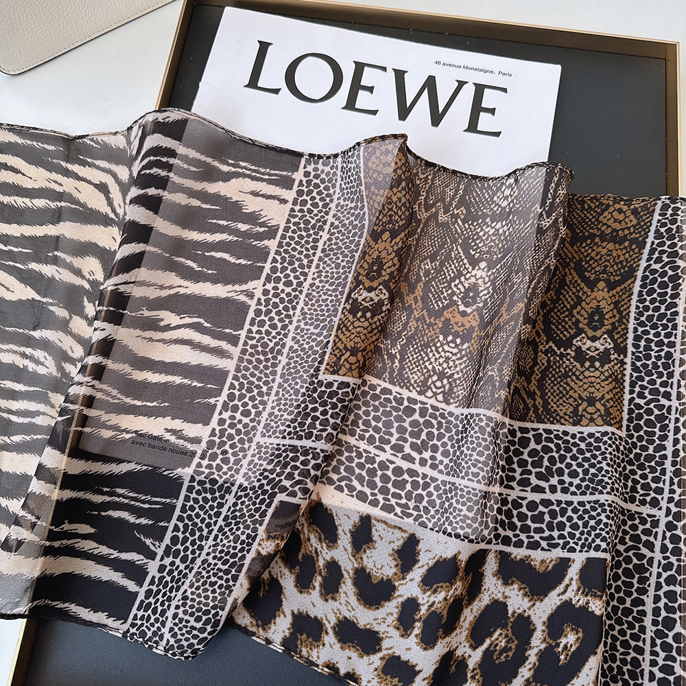 Leopard Small Long Silk Scarf  - Silk Tie Striped recension och pris