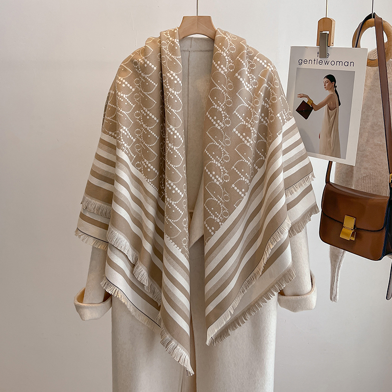 Elegant Striped Design Scarf I - Woven Scarf Blanket recension och pris