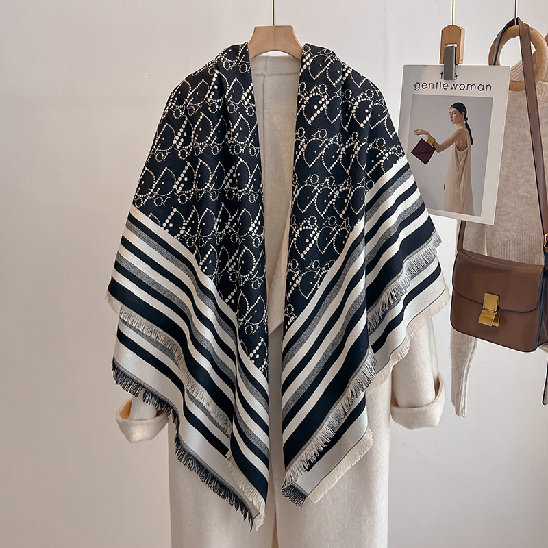 Elegant Striped Design Scarf I - Woven Scarf Blanket recension och pris
